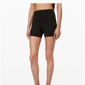 Align short 4” shorts black size 4